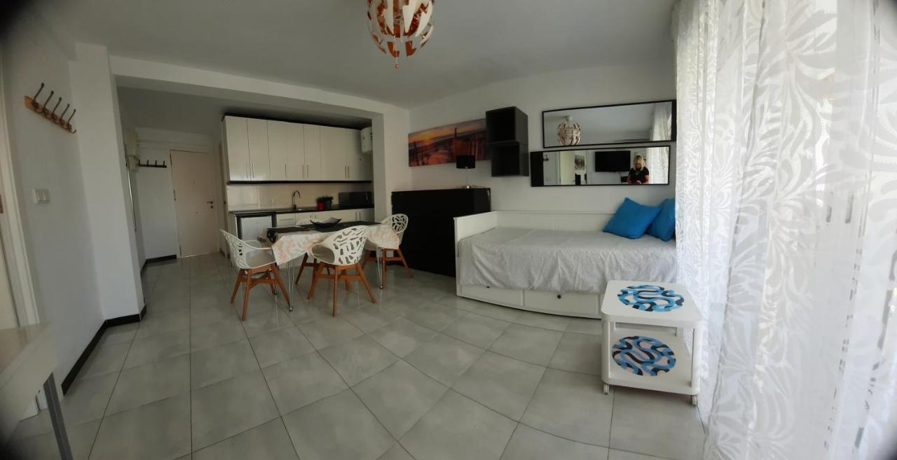 Happy Loix Apartamento Wifi Aa Benidorm Exterior foto